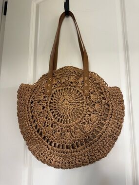 Woven Round Straw Tote Bag in Brown